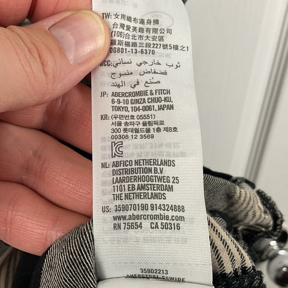 Pre-Owned Hollister Women’s Light Weight Tan & Black Checkered Romper, Size S - Picture 12 of 13